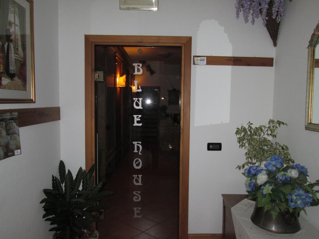 Bed & Breakfast Meuble Blue House